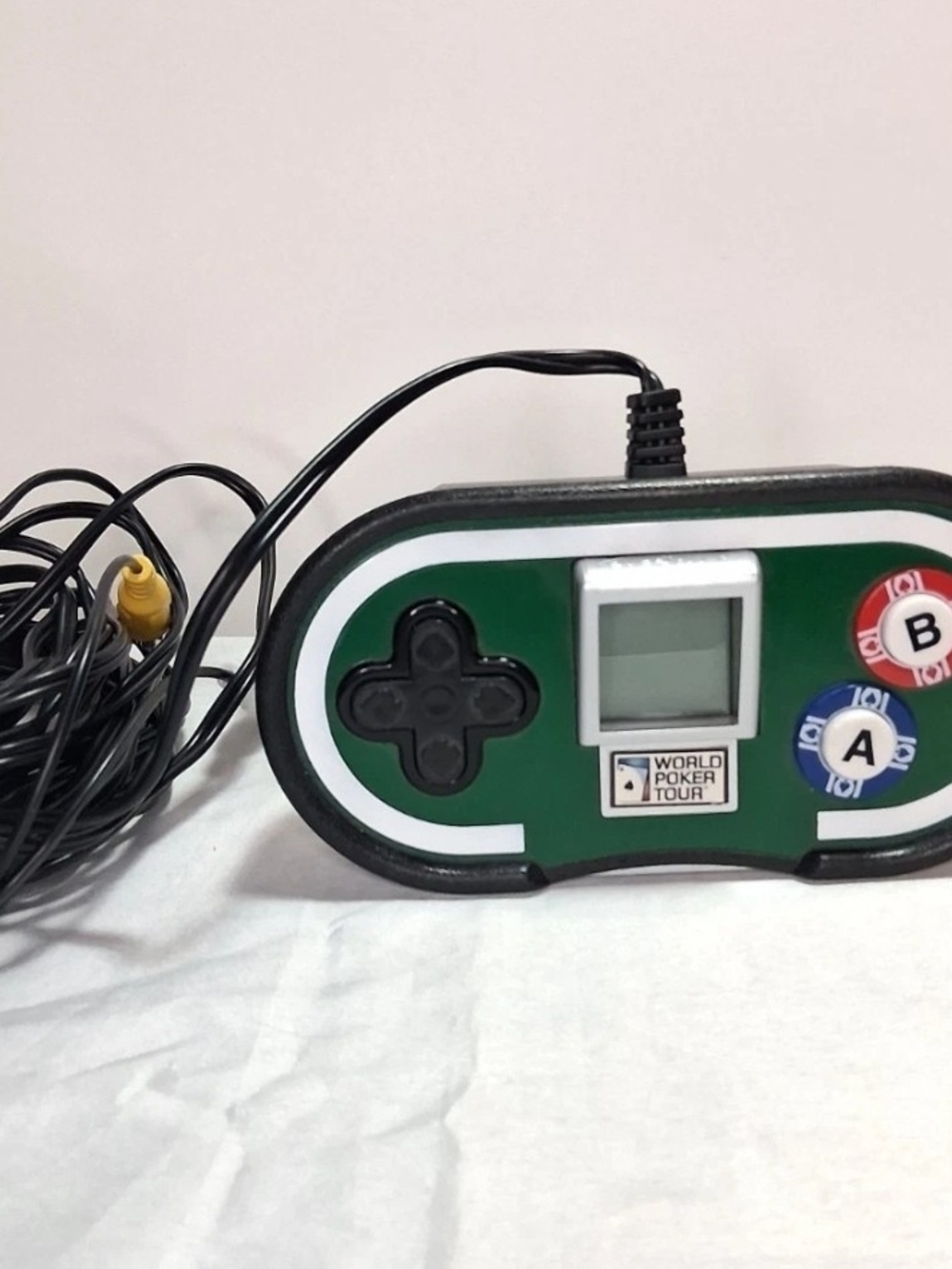 WORLD POKER TOUR JAKKS TV GAMES HANDHELD POKER PLAYING CONSOLE FOR TV